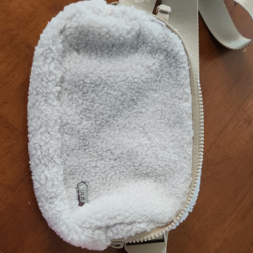 Lole Cream Crossbody Bag Chic Design